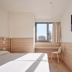 hostal-lami.catalonia-hotels.com/